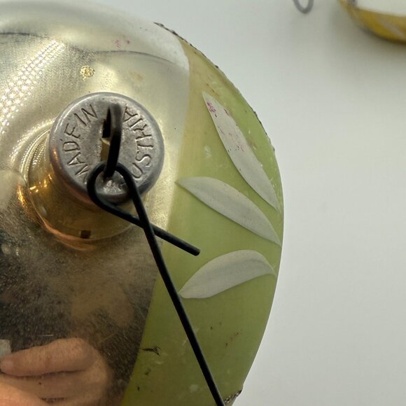 2 VTG MERCURY MICA GLASS INDENT PAINTED CHRISTMAS ORNAMENTS Austria  GOLD GREEN - Picture 5 of 16